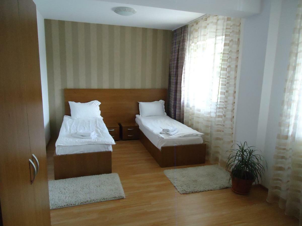 Hotel Nova Residence Popesti-Leordeni Экстерьер фото